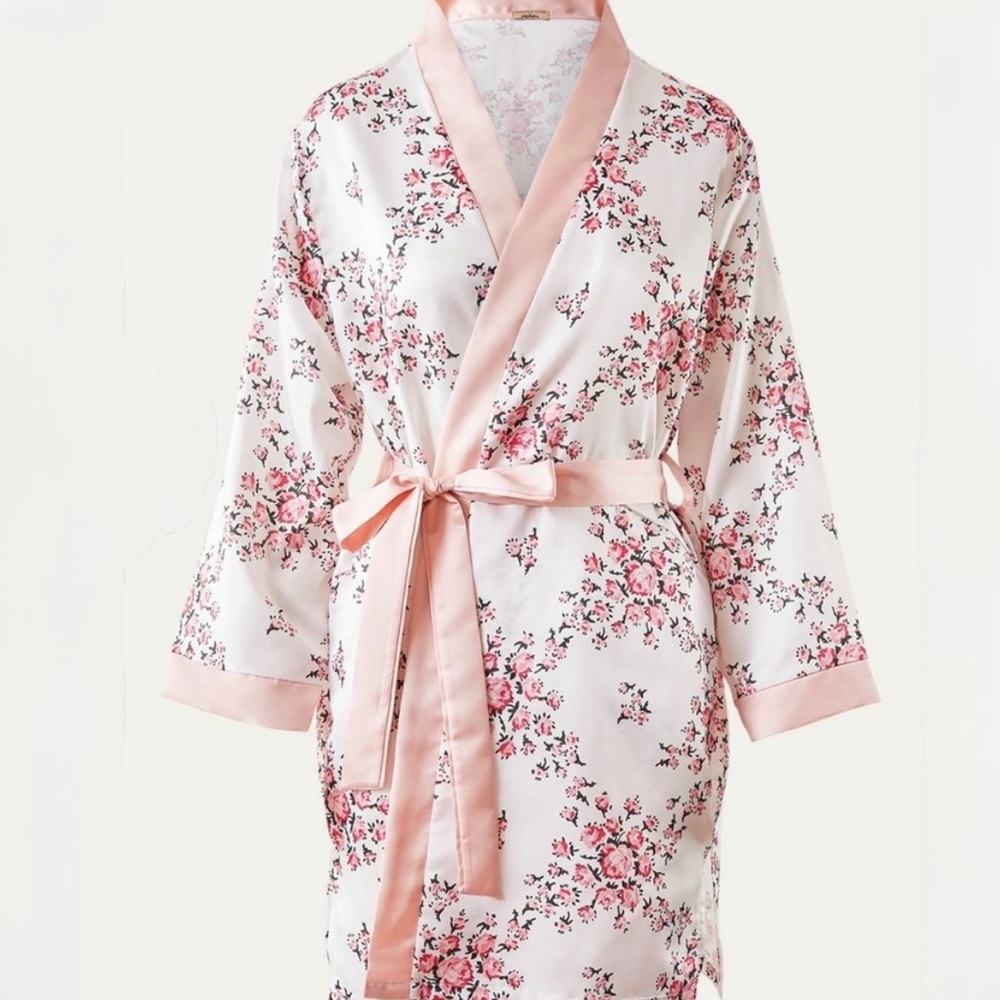 NWOT Morgan Lane Pink and White Floral Satin Kimono Short Robe (OS) FutFabFun